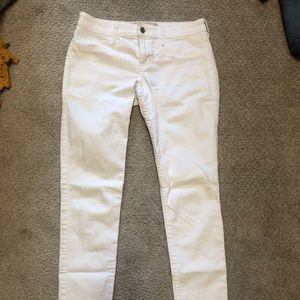 Low waisted white skinny jeans